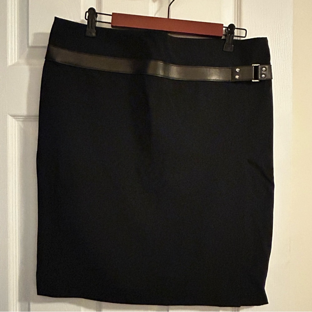 Gucci - black skirt - size 46